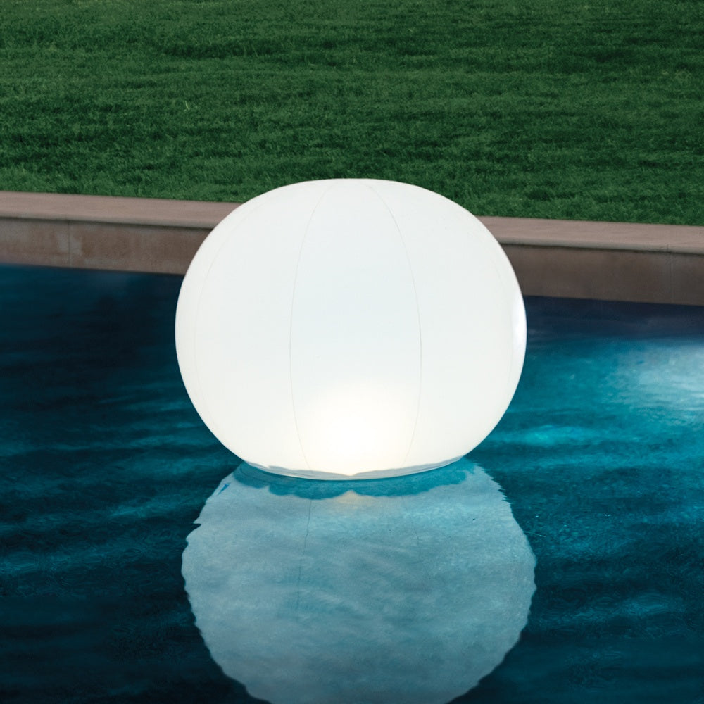 Schwimmende LED Kugel (0,89 x 0,79m)