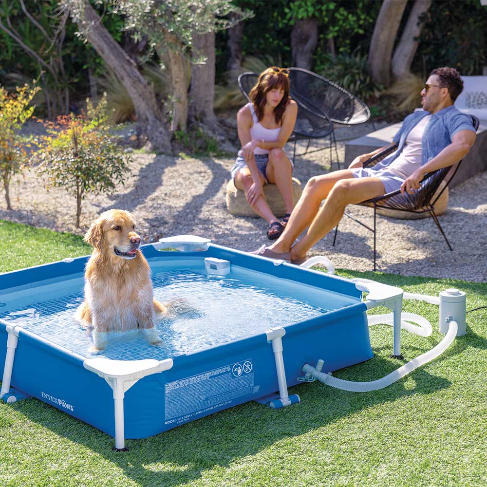 Metall-Hundepool mit blauer Poolfolie