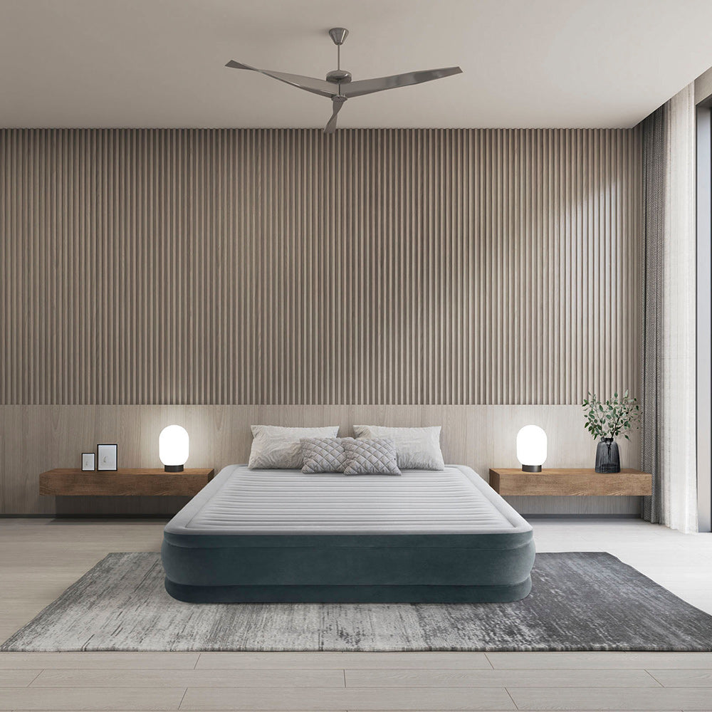 INTEX Luftbett Deluxe Comfort Plush MidRise Queen mit FastFill Pumpe